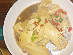 -老三样·美食研究中心(世贸路店)