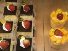 草莓酸奶-85度C(苏州石路店)