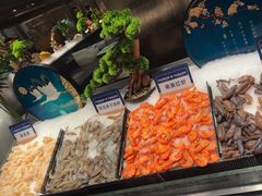 -钱小奴海鲜自助黑金店(杭州滨江龙湖店)