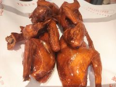 脆皮乳鸽-鸽子侯·家宴·平价海鲜(绿地店)