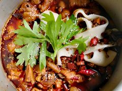 -晓彭肥肠鸡·泡椒鸡火锅(水木天地店)