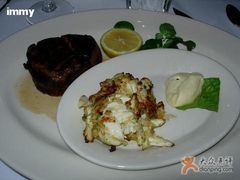 steak&nbsp;and&nbsp;crab&nbsp;cake-莫尔顿牛排坊(威尼斯人店)