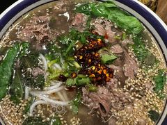 -云阿蛮云南生烫牛肉米线(奉贤路店)