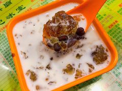 红豆鲜奶桃胶-顺记冰室(宝华路店)