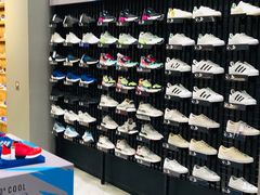 -ABC MART(心斎橋店)