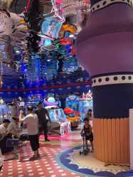 -Qmiss家庭娱乐中心(恒隆广场店)