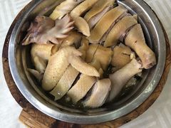 木桶清香鸡-巨元河鲜酒楼·清远特色菜名店(英德店)