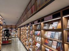 -第5大道精品休闲购物广场