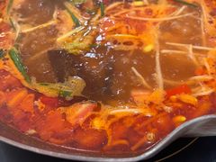 -毛辣果·贵州红酸汤牛肉火锅(西单店)