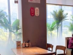 靠窗位-佬肥猫(七宝宝龙店)