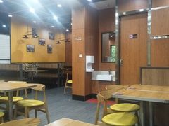 大堂-迈德思客•汉堡•烤鸡(建章路高堡子店)