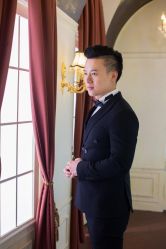 -挪娅婚纱摄影皇家会所