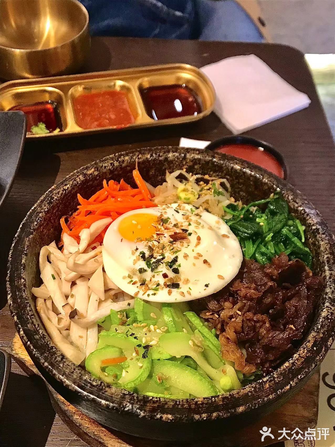 南京！在山洞里吃烤肉！