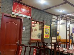 -湖南人家湘菜馆(镇江路店)