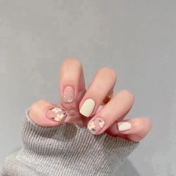 -悦指间美甲美睫