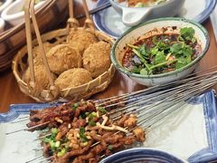 -包整·丝娃娃(一览甲秀楼风景店)