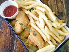 美式风味炸鸡翅配薯条-MIKAKU(万达广场上海宝山店)