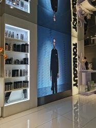 -TONI&GUY