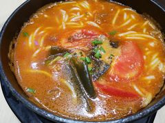 -灵芝妹子海鲜米线(劳动公园店)