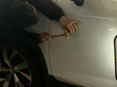 -鲨鱼皮汽车凹陷玻璃修复(静安店)