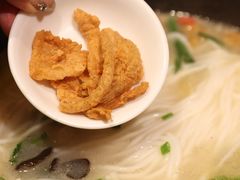 -良米山·云南野生菌过桥米线(上海首店)