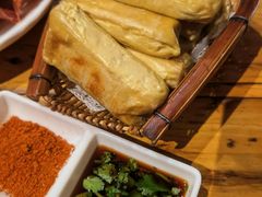 石屏烤豆腐-老滇山寨•云南特色菜•地方菜•民族风情歌舞表演(金碧店)