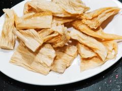 腐竹-名门潮牛·鲜牛肉海鲜火锅.烧烤自助餐厅(诚丰广场店)