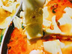 -阿瓦山寨·湘菜现炒·剁椒鱼头王(咸阳总店)