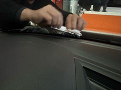 -鲨鱼皮汽车凹陷玻璃修复(静安店)