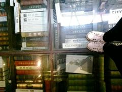 android_upload_pic-钟书阁(松江泰晤士小镇店)