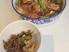 -镇南锅盖面馆(解放路店)