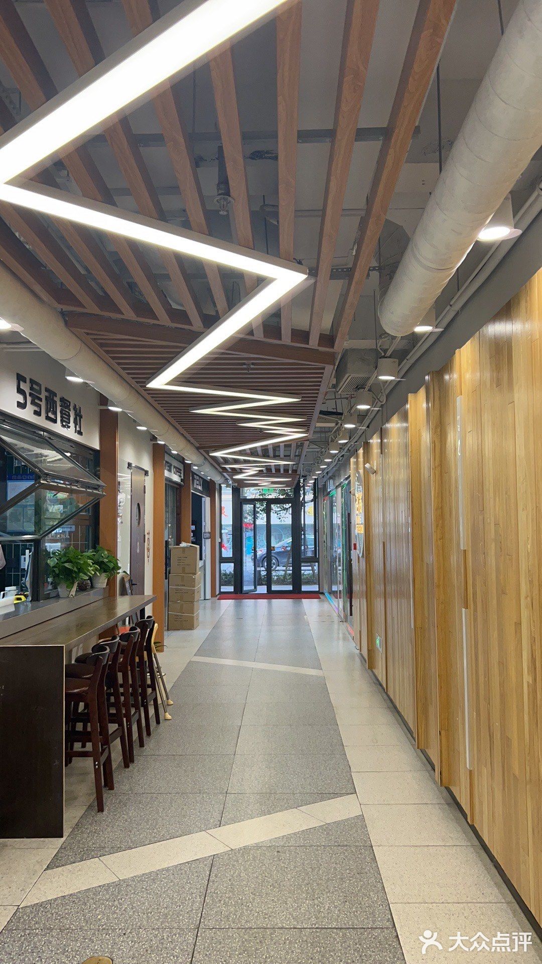 城市探索日记 / 咖啡时光