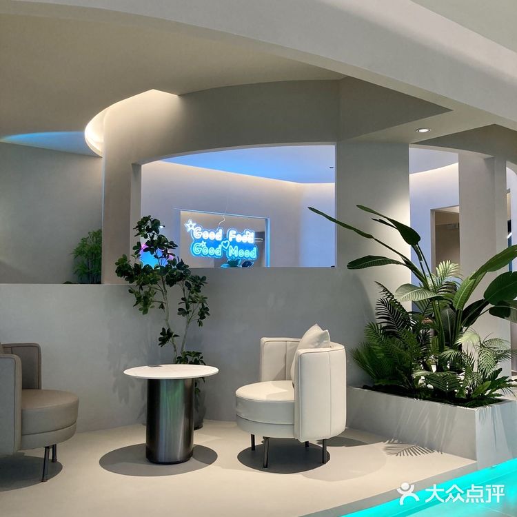 常州平价下午茶，极简风咖啡馆☕️ .