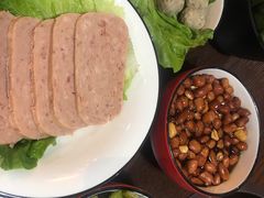 -虾弄弄海派小龙虾·牛羊蝎子火锅