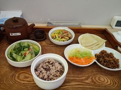 -雪梅月子中心(华侨城店)