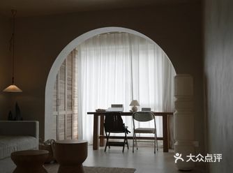88㎡两室改一室，坚持极简主义，把家装修得一尘不染，骨子里透
