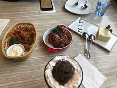 -必胜客(武汉欢乐谷店)
