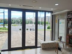 -瑞鹏宠物医院腔镜微创中心·骨科·牙科(新江湾城政芳路店)