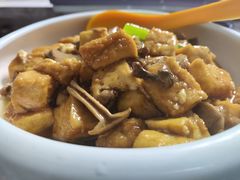 -天天向上素食餐厅(五台山店)