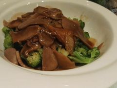 -梅花香里大酒店(郁金香路店)