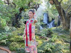 -Chom Cafe and Restaurant