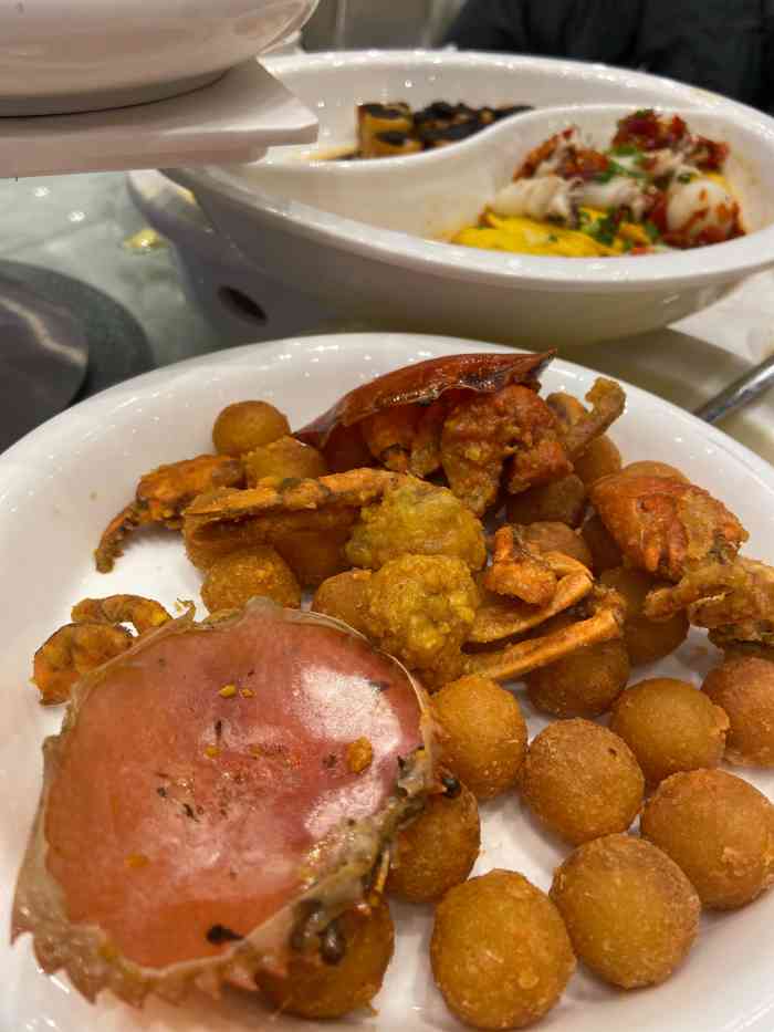 朗豪大饭店南滨路·宴会厅[爱心]停车交通:南滨路上停车很好停.