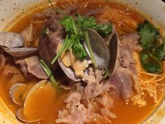 花蛤酸汤肥牛-老头儿油爆虾·知味杭州(爱琴海购物中心)