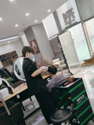 -藤野造型烫染·漂发