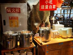 -城墙拐拐火锅(三峡广场黑金冠店)