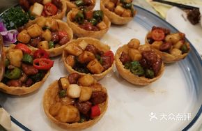 Fried Beef with Rice Crackers