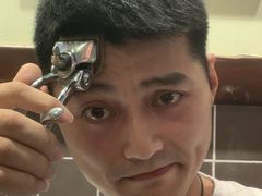-何妹湿辣牛肉·粤式烧烤砂煲(桂雅路店)