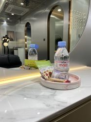 -Tloml salon