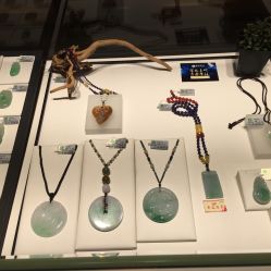 -北京七彩云南翡翠珠宝旗舰店(月坛店)