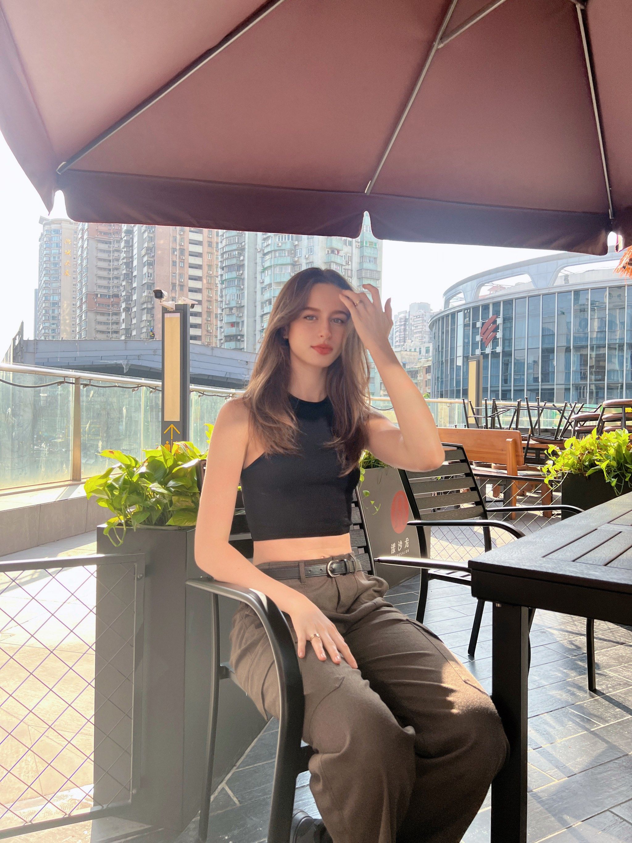 给英国女孩染个发